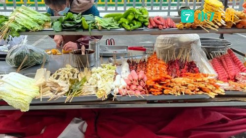摆地摊图片